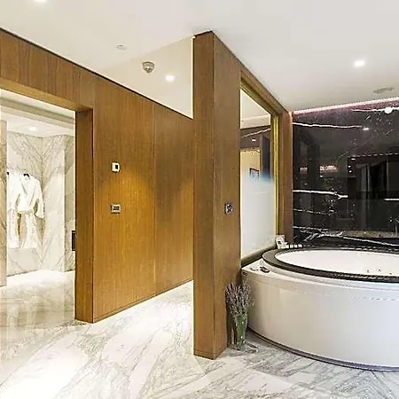 Reges, A Luxury Collection & Spa, Hotel 5*